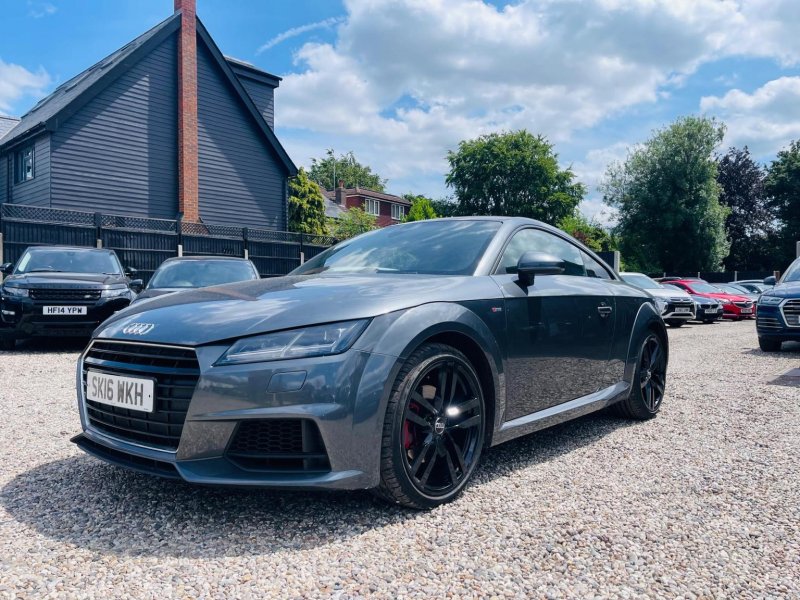 AUDI TT