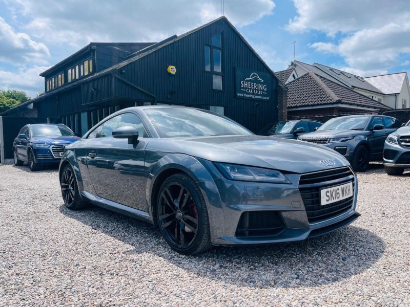 AUDI TT