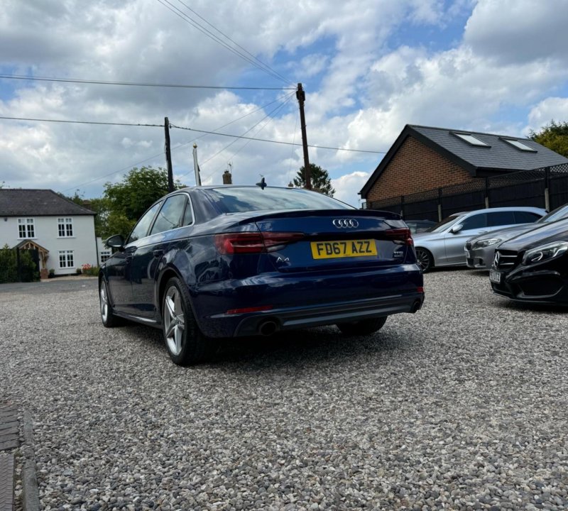 AUDI A4