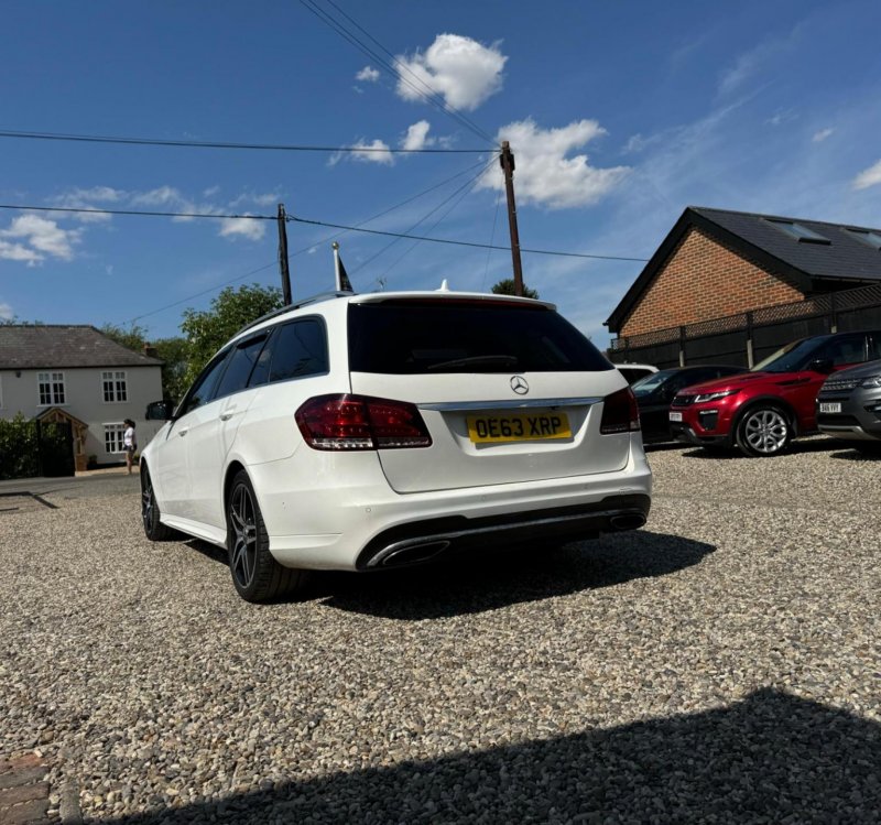 MERCEDES-BENZ E CLASS