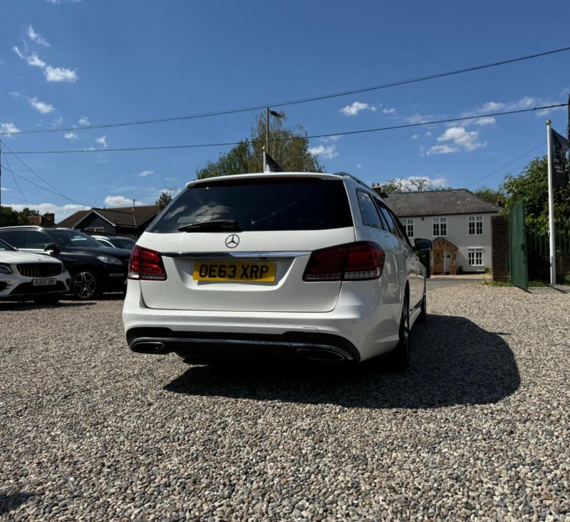MERCEDES-BENZ E CLASS