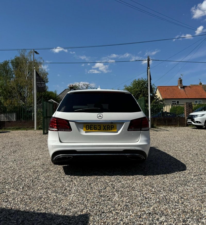 MERCEDES-BENZ E CLASS