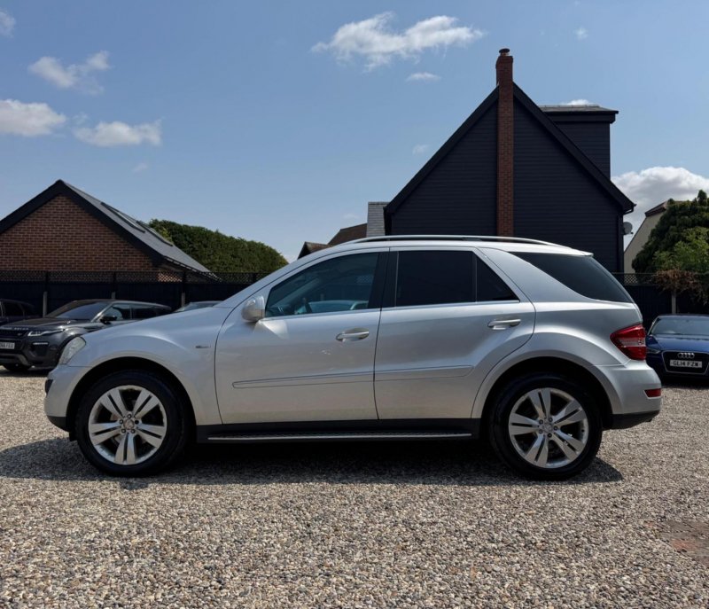 MERCEDES-BENZ M CLASS