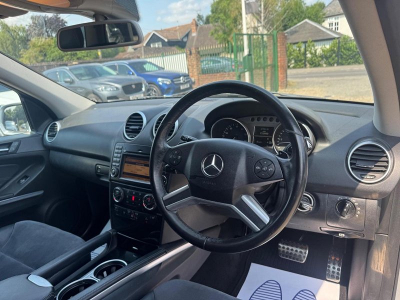 MERCEDES-BENZ M CLASS