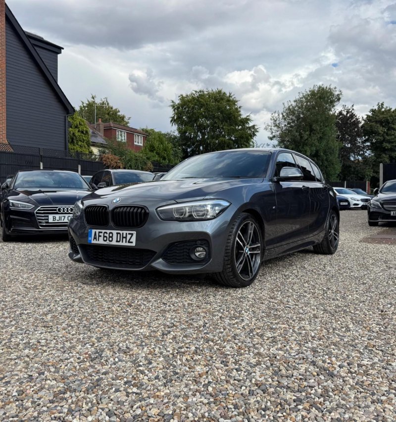 BMW 1 SERIES