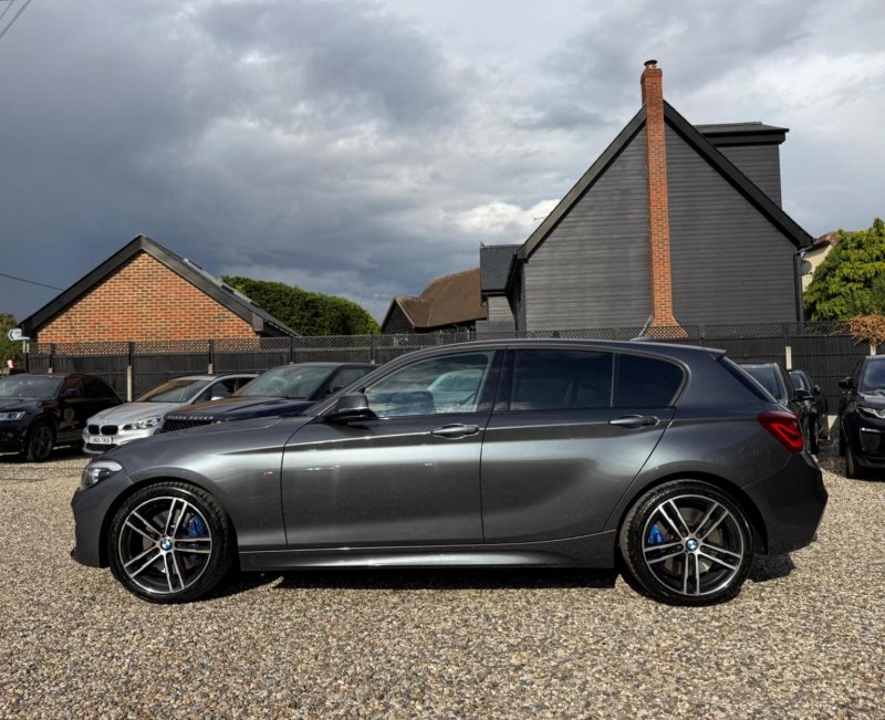 BMW 1 SERIES