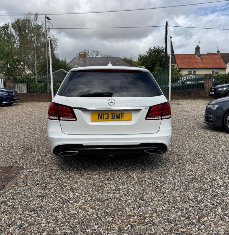 MERCEDES-BENZ E CLASS