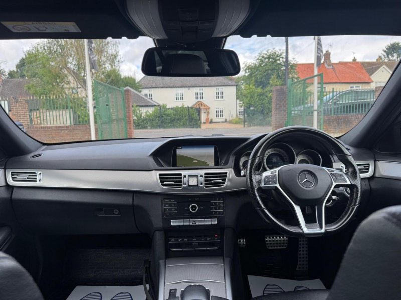 MERCEDES-BENZ E CLASS