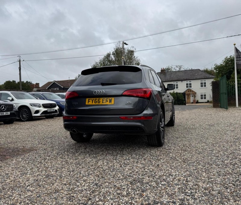AUDI Q5