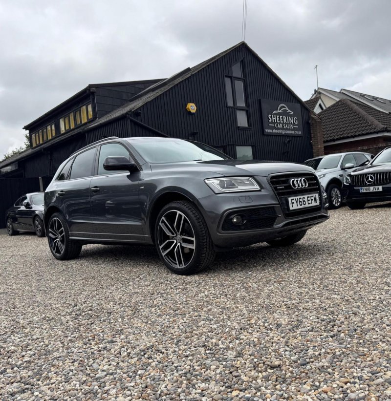 AUDI Q5